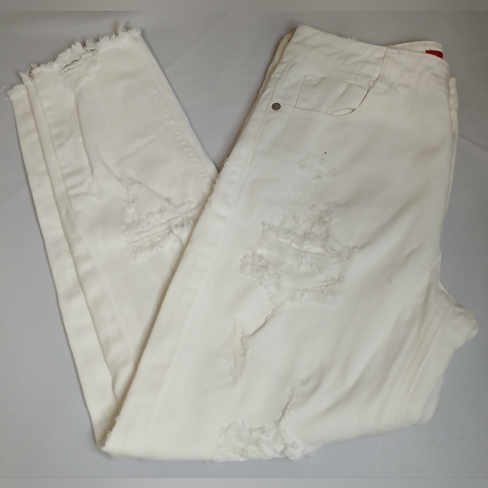 CAFFEINE White straight Fit ripped jeans